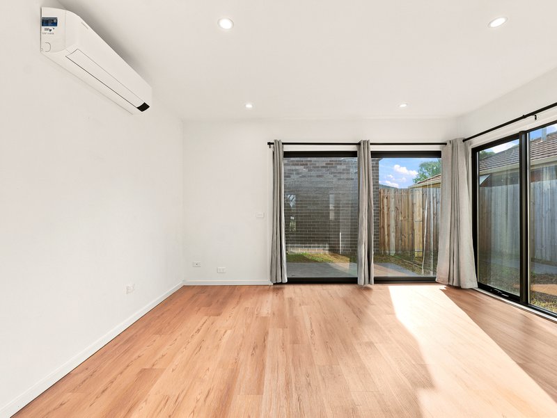 Photo - 10 Isaacs Street, Laverton VIC 3028 - Image 6