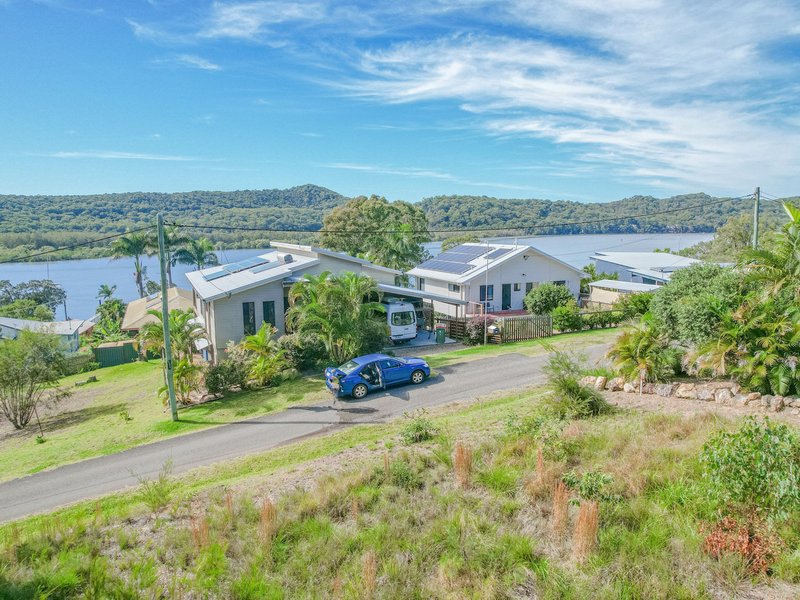 Photo - 10 Island View Road, Russell Island QLD 4184 - Image 2