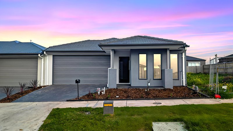 Photo - 10 Ivory Road, Donnybrook VIC 3064 - Image 1