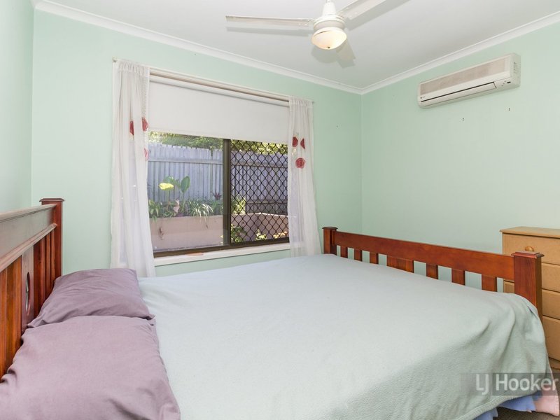 Photo - 10 Ixora Court, Regents Park QLD 4118 - Image 6