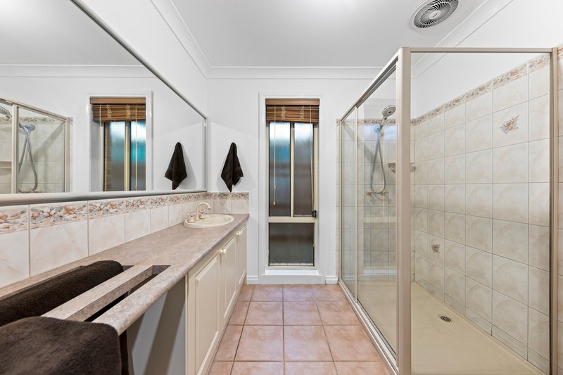 Photo - 10 Jagger Circuit, Cranbourne East VIC 3977 - Image 14