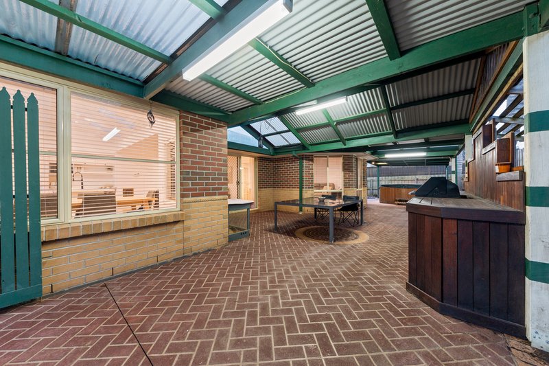 Photo - 10 Jagger Circuit, Cranbourne East VIC 3977 - Image 21