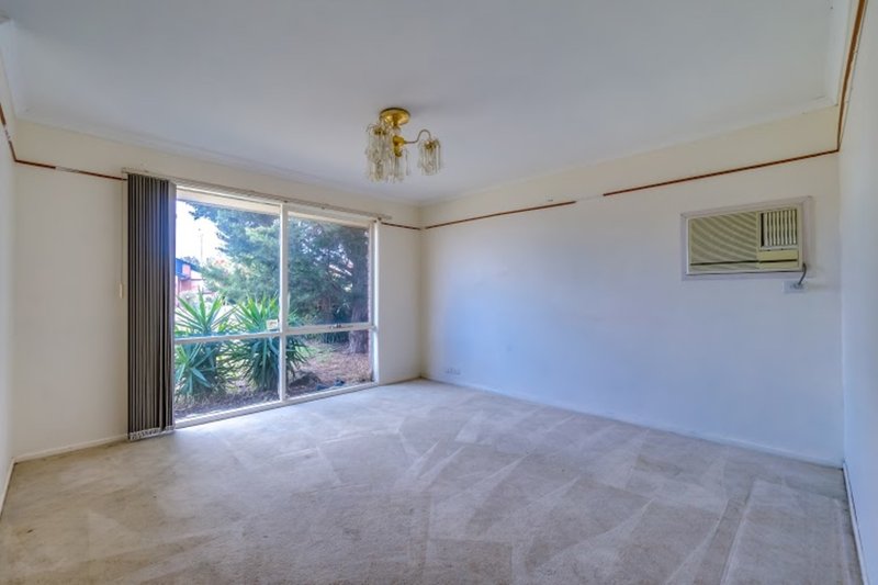 Photo - 10 James Austin Place, Hoppers Crossing VIC 3029 - Image 4