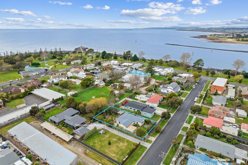 Photo - 10 James Street, Devonport TAS 7310 - Image 2