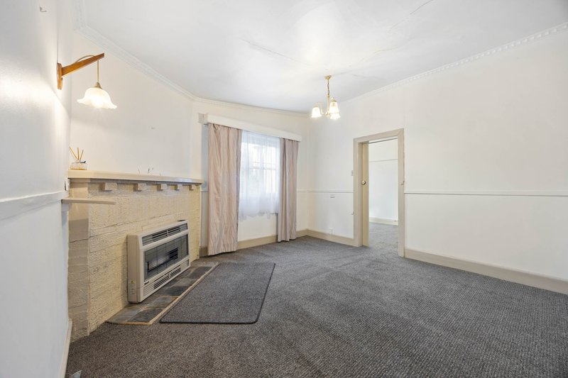 Photo - 10 James Street, Golden Point VIC 3350 - Image 3