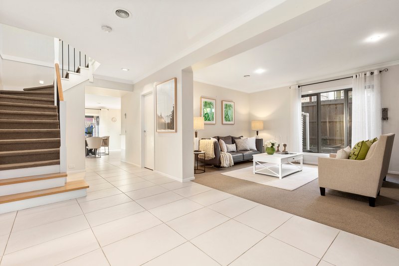 Photo - 10 Jellicoe Street, Box Hill South VIC 3128 - Image 2