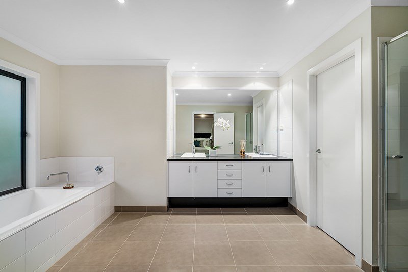 Photo - 10 Jellicoe Street, Box Hill South VIC 3128 - Image 8