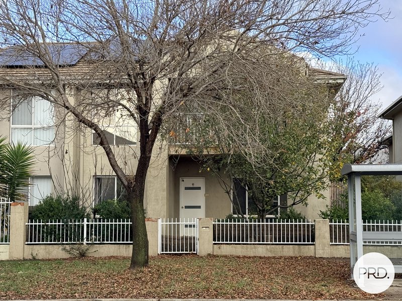 Photo - 10 Jenolan Street, Harrison ACT 2914 - Image 1