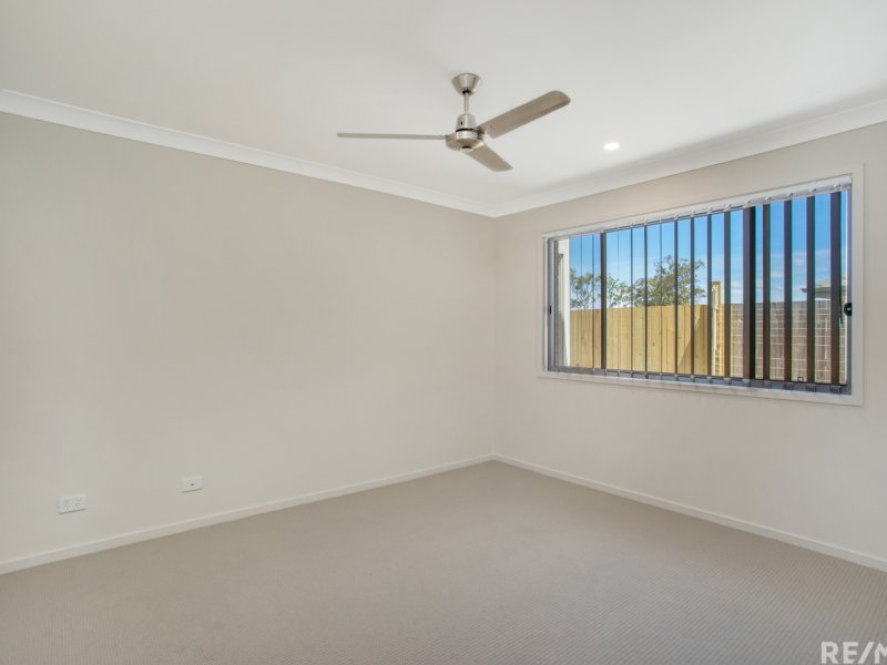 Photo - 10 Jeremy Street, Coomera QLD 4209 - Image 4