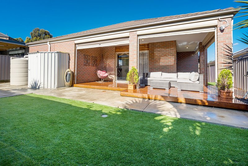 Photo - 10 Jirrahlinga Terrace, Craigieburn VIC 3064 - Image 17