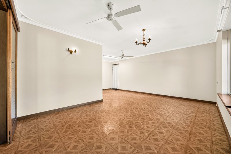 Photo - 10 John Crescent, Byford WA 6122 - Image 3