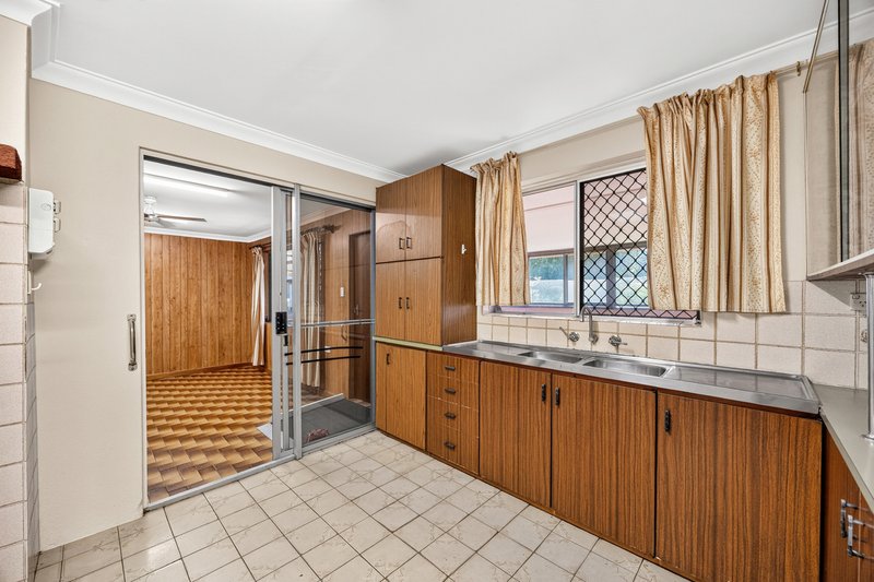 Photo - 10 John Crescent, Byford WA 6122 - Image 7