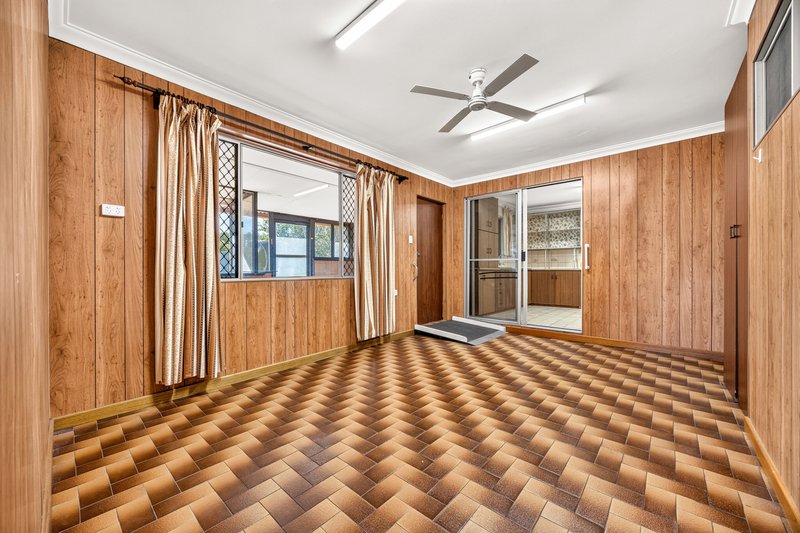 Photo - 10 John Crescent, Byford WA 6122 - Image 10