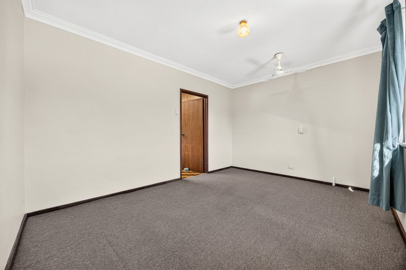 Photo - 10 John Crescent, Byford WA 6122 - Image 14