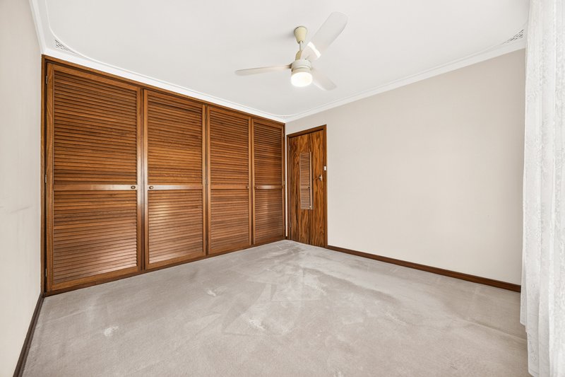 Photo - 10 John Crescent, Byford WA 6122 - Image 16