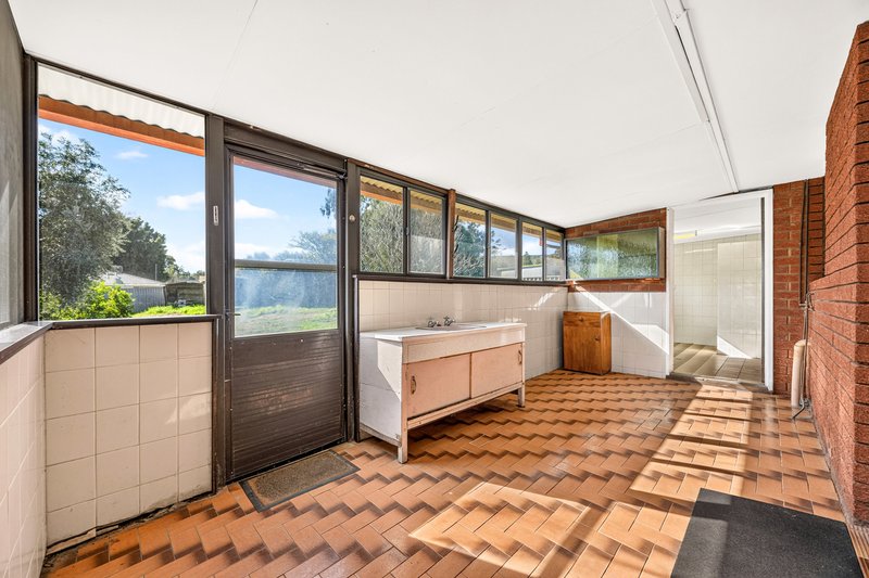 Photo - 10 John Crescent, Byford WA 6122 - Image 24