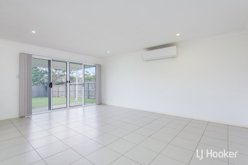 Photo - 10 John Crescent, Pimpama QLD 4209 - Image 5