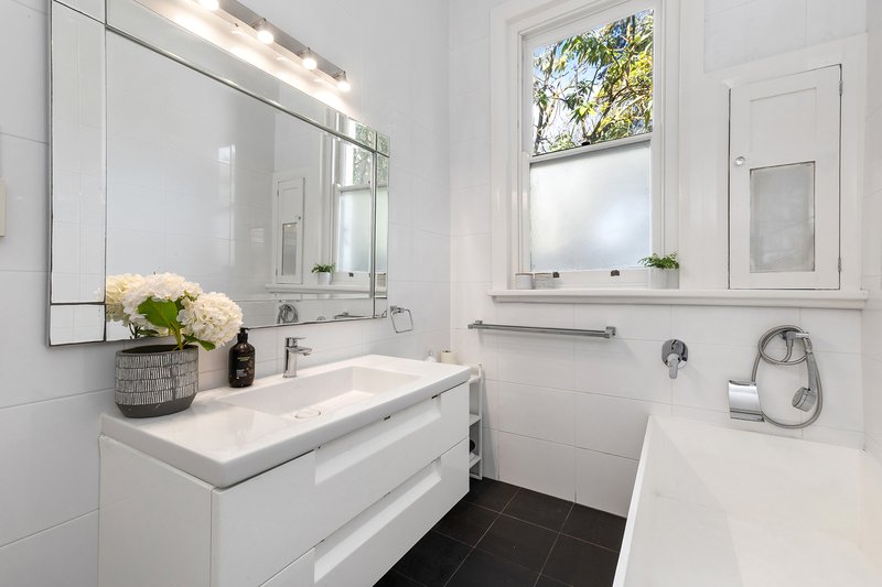 Photo - 10 John Hughes Place, Wahroonga NSW 2076 - Image 10