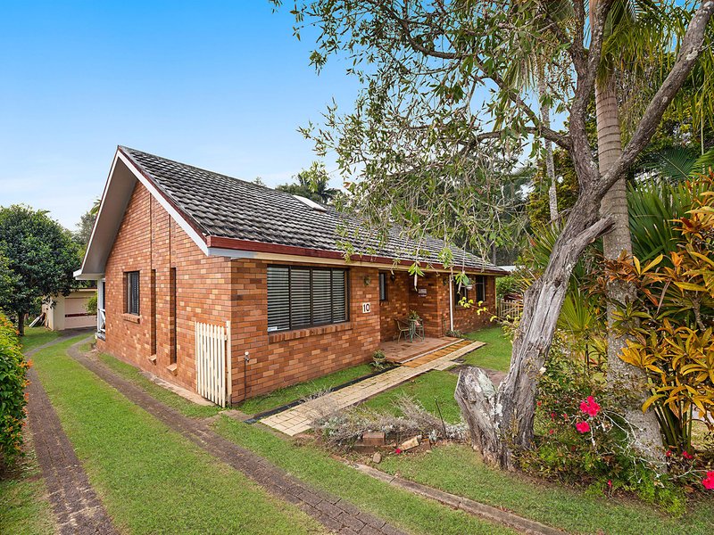 Photo - 10 Jolly Crescent, Beerwah QLD 4519 - Image 2