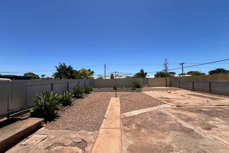 Photo - 10 Jones Street, Whyalla Norrie SA 5608 - Image 10