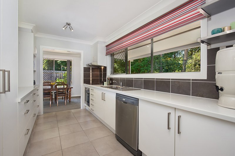 Photo - 10 Juanita Grove, Springwood QLD 4127 - Image 7