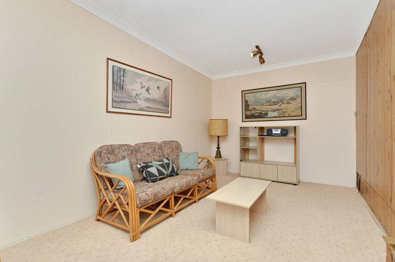 Photo - 10 Kahibah Road, Umina Beach NSW 2257 - Image 9