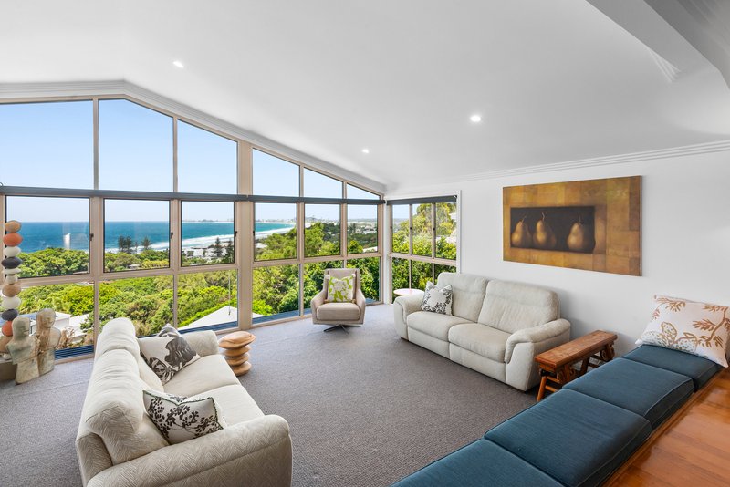 Photo - 10 Kandra Avenue, Currumbin QLD 4223 - Image 2