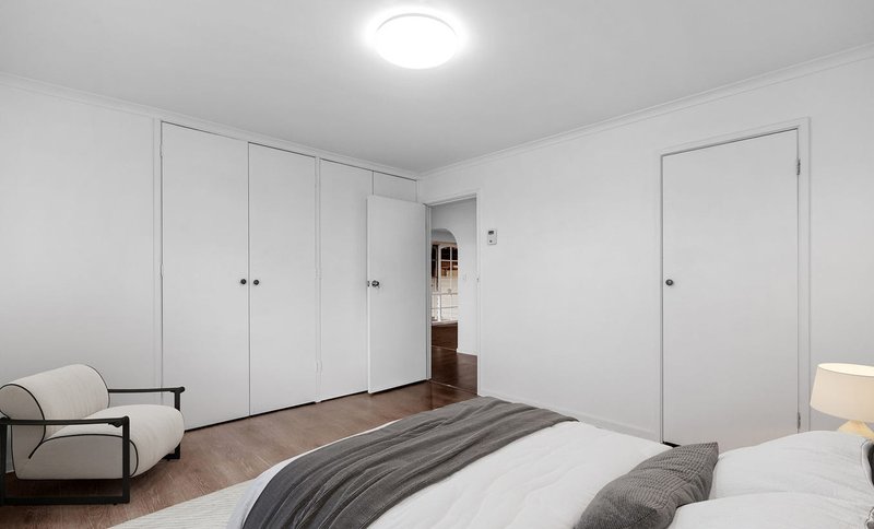 Photo - 10 Karri Grove, Epping VIC 3076 - Image 6