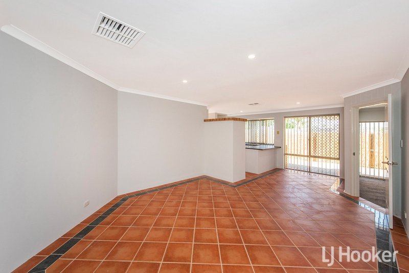 Photo - 10 Kedron Place, Greenfields WA 6210 - Image 5