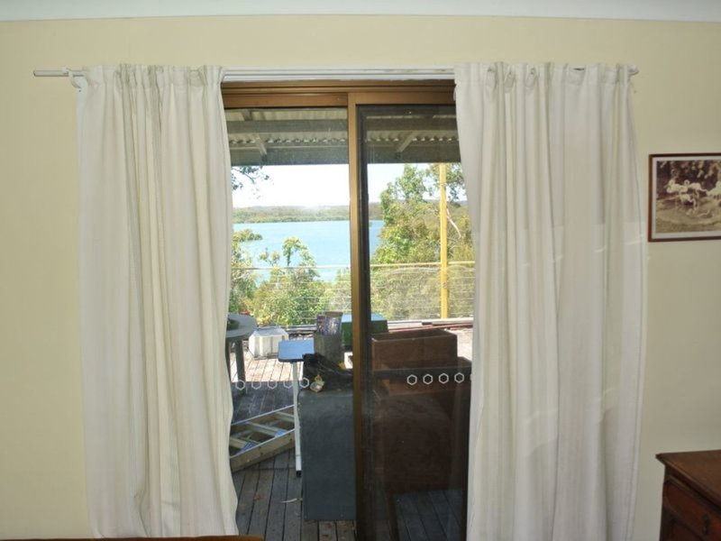 Photo - 10 Keith Street, Macleay Island QLD 4184 - Image 10