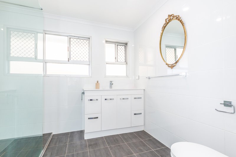 Photo - 10 Kelly Court, Redcliffe QLD 4020 - Image 11