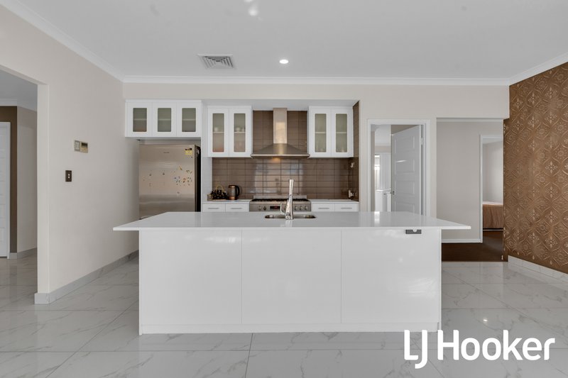 Photo - 10 Kempster Way, Southern River WA 6110 - Image 14