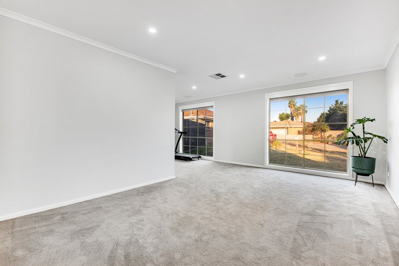 Photo - 10 Keogh Court, Meadow Heights VIC 3048 - Image 4