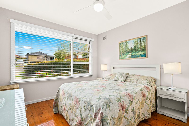 Photo - 10 Kerry Crescent, Roselands NSW 2196 - Image 7