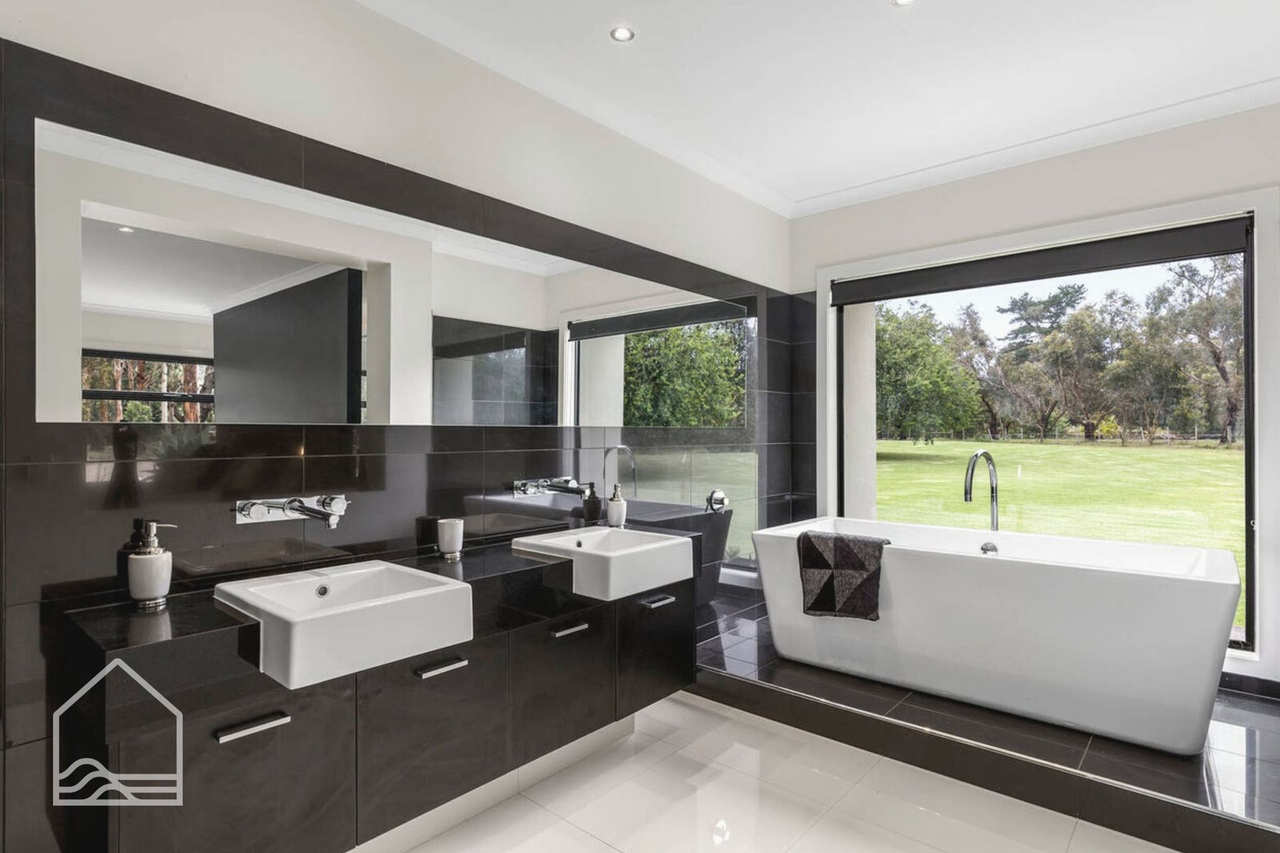 5-bedroom unit at 10 Kevian Park Drive, Wallington, VIC 3222, Greater Geelong, Victoria