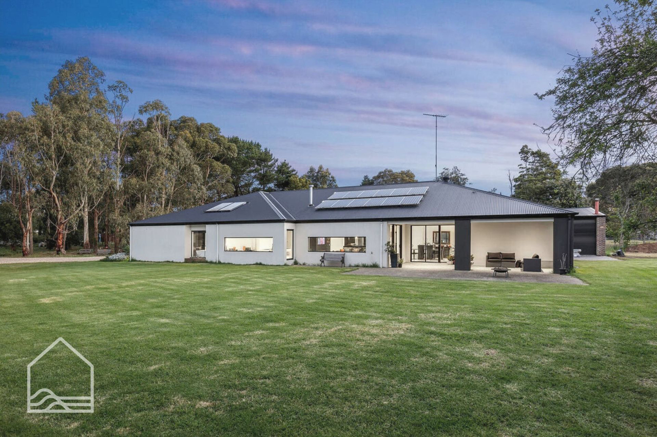 5-bedroom unit at 10 Kevian Park Drive, Wallington, VIC 3222, Greater Geelong, Victoria