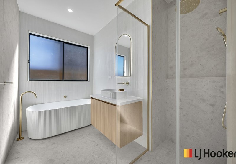 Photo - 10 Keystone Drive, Sunbury VIC 3429 - Image 8