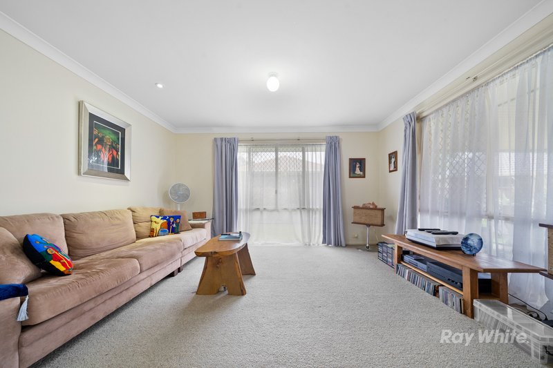 Photo - 10 Kiewa Place, Kuraby QLD 4112 - Image 3