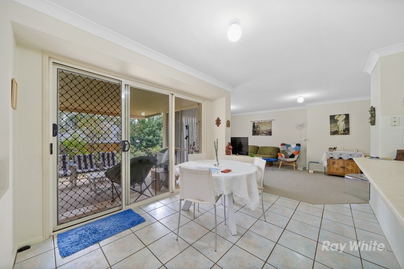 Photo - 10 Kiewa Place, Kuraby QLD 4112 - Image 5