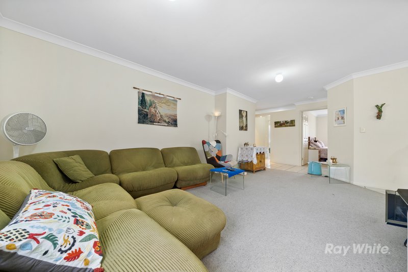 Photo - 10 Kiewa Place, Kuraby QLD 4112 - Image 7