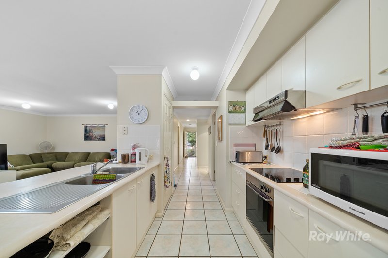 Photo - 10 Kiewa Place, Kuraby QLD 4112 - Image 8