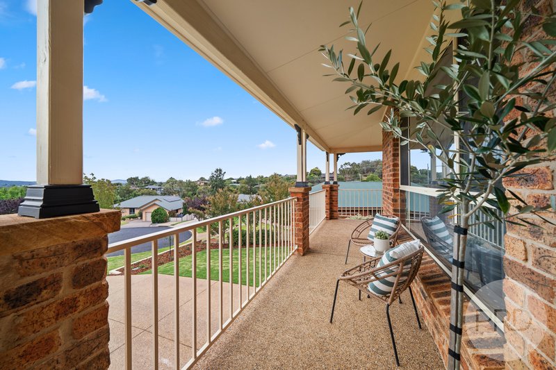 Photo - 10 Kincora Place, Bourkelands NSW 2650 - Image 3