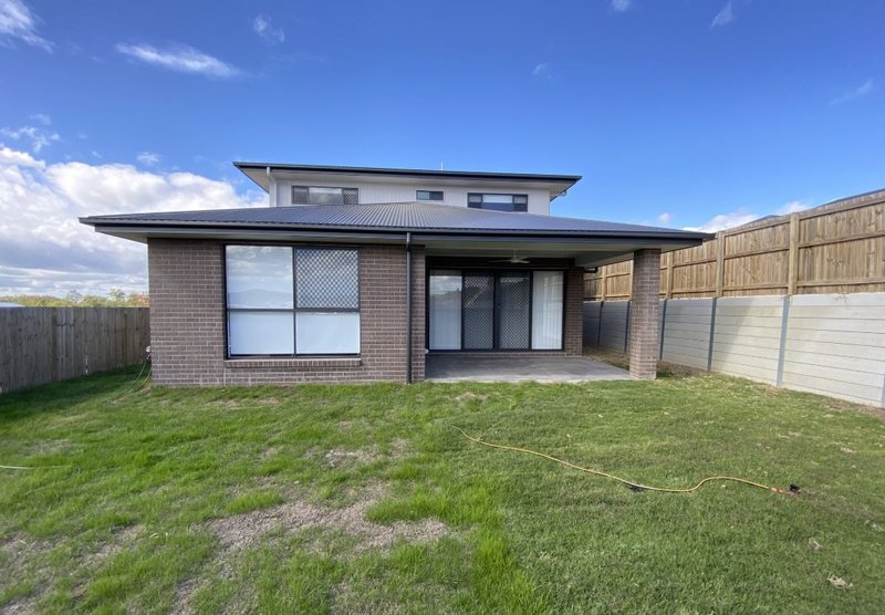 Photo - 10 Kincraig Circuit, Spring Mountain QLD 4300 - Image 14