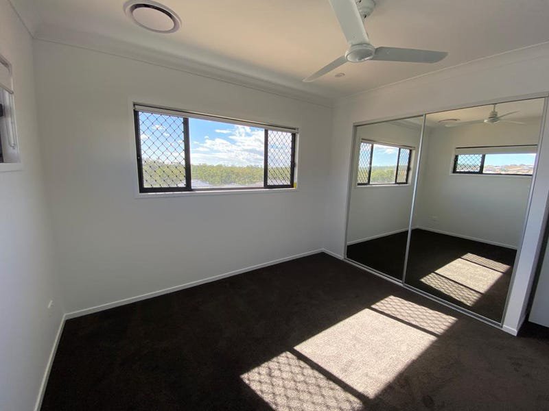 Photo - 10 Kincraig Circuit, Spring Mountain QLD 4300 - Image 9