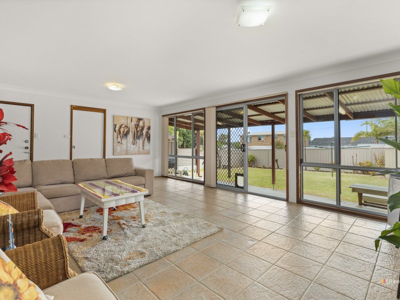 Photo - 10 Kingsford Smith Crescent, Sanctuary Point NSW 2540 - Image 4