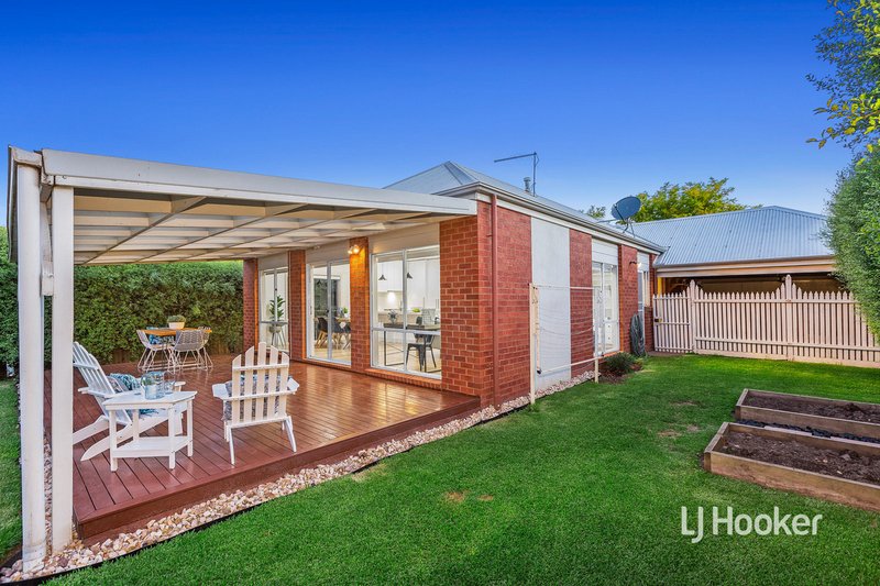 Photo - 10 Kingsley Avenue, Point Cook VIC 3030 - Image 17