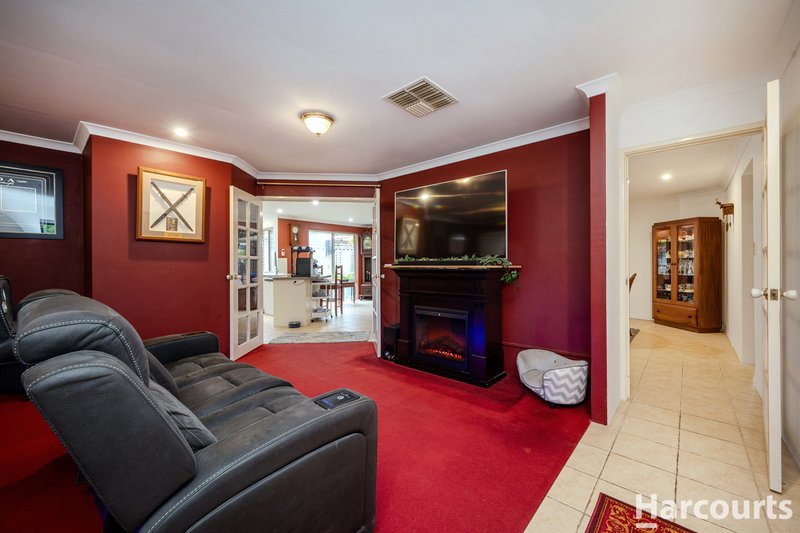 Photo - 10 Kippilaw Loop, Carramar WA 6031 - Image 5