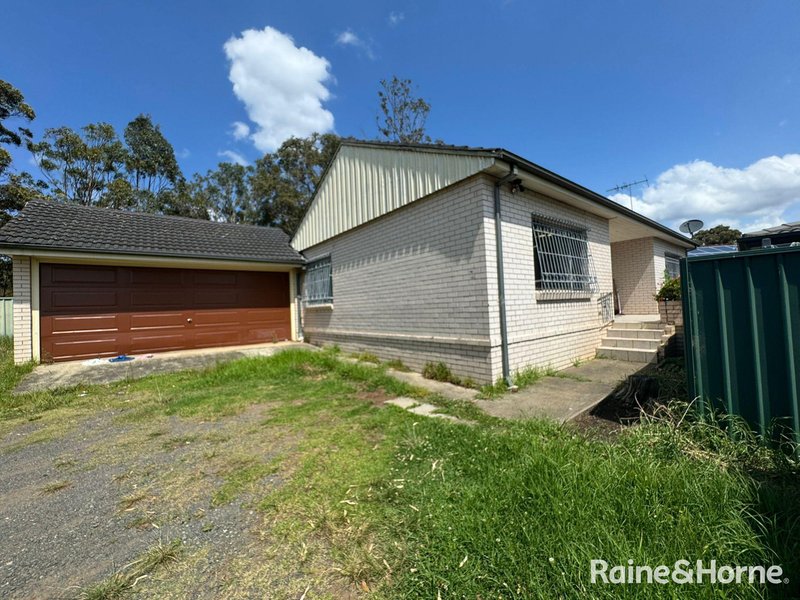 10 Kitson Place, Minto NSW 2566