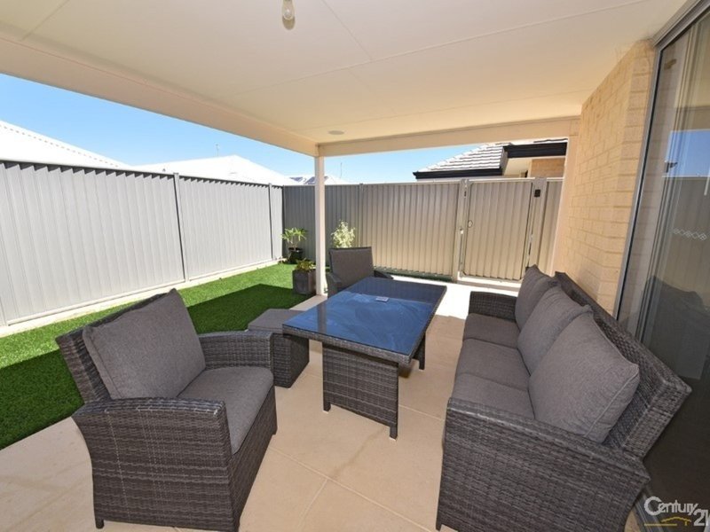 Photo - 10 Koenig Way, Clarkson WA 6030 - Image 18