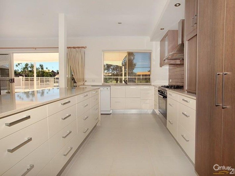 Photo - 10 Kononda Court, Mooloolaba QLD 4557 - Image 2